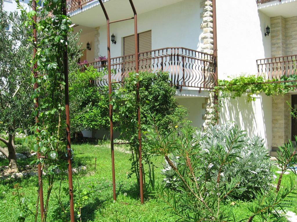 Apartments Maletić Kaštela Zewnętrze zdjęcie