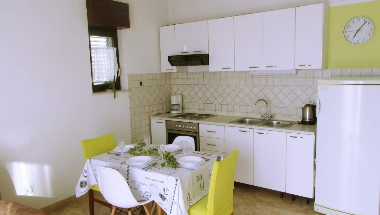 Apartments Maletić Kaštela Zewnętrze zdjęcie
